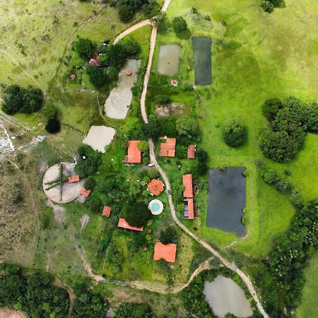 Pousada Veredas, Cafe E 08 Cachoeiras Na Propriedade Incluso ! Cavalcante Bagian luar foto